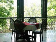 Las Ruinas Restaurants